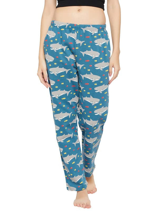 Clovia Womens Fleece Christmas Print Pyjama with Pocket in Blue (LB0139A08_Blue_L)