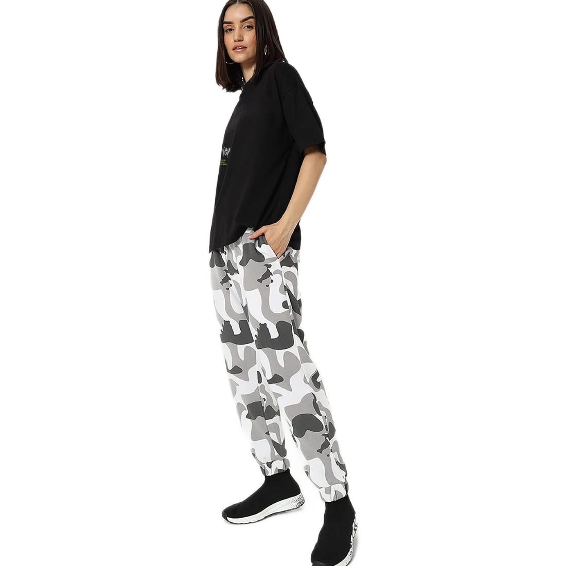 Bewakoof Womens Happier Than Ever (Billie) Graphic Print Black Round Neck Short Sleeve Oversized Fit T-Shirt