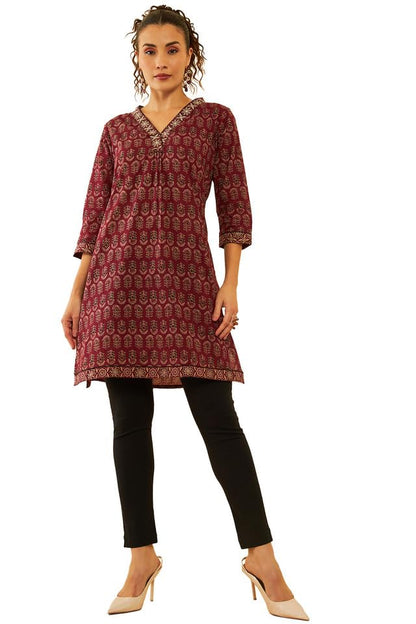 Soch Womens Maroon Cotton Floral Printed Short Kurta With Zari Work