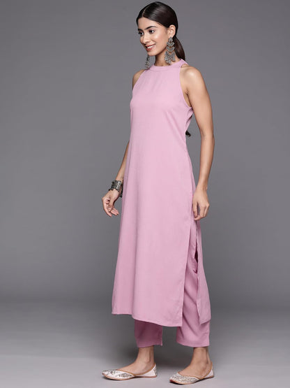 Varanga Women Pink Halter Neck Straight Kurta Paired with Tonal Bottom and Printed Dupatta
