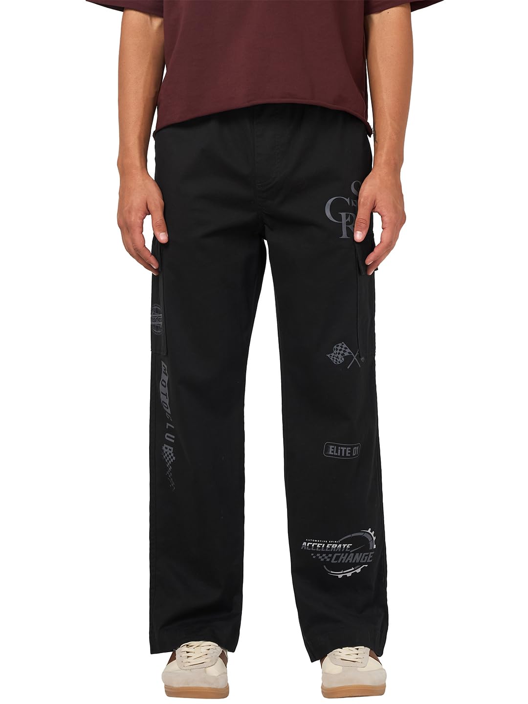 Bewakoof Mens Graphic Print Straight Fit Cotton Lycra Blend Cargo Pants_664145_Black_34