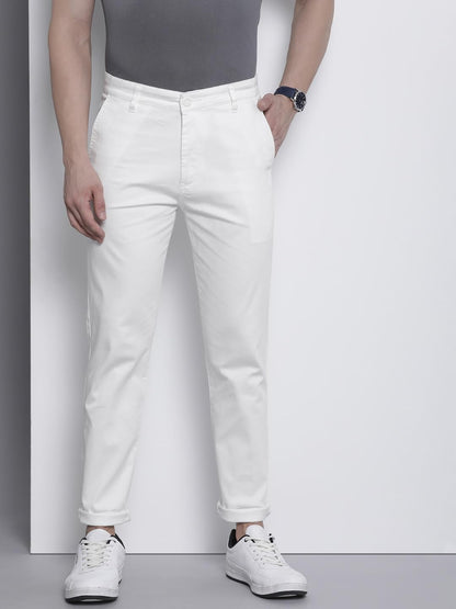 The Indian Garage Co Men Slim Fit Solid Mid-Rise Stretchable Chinos Bright White