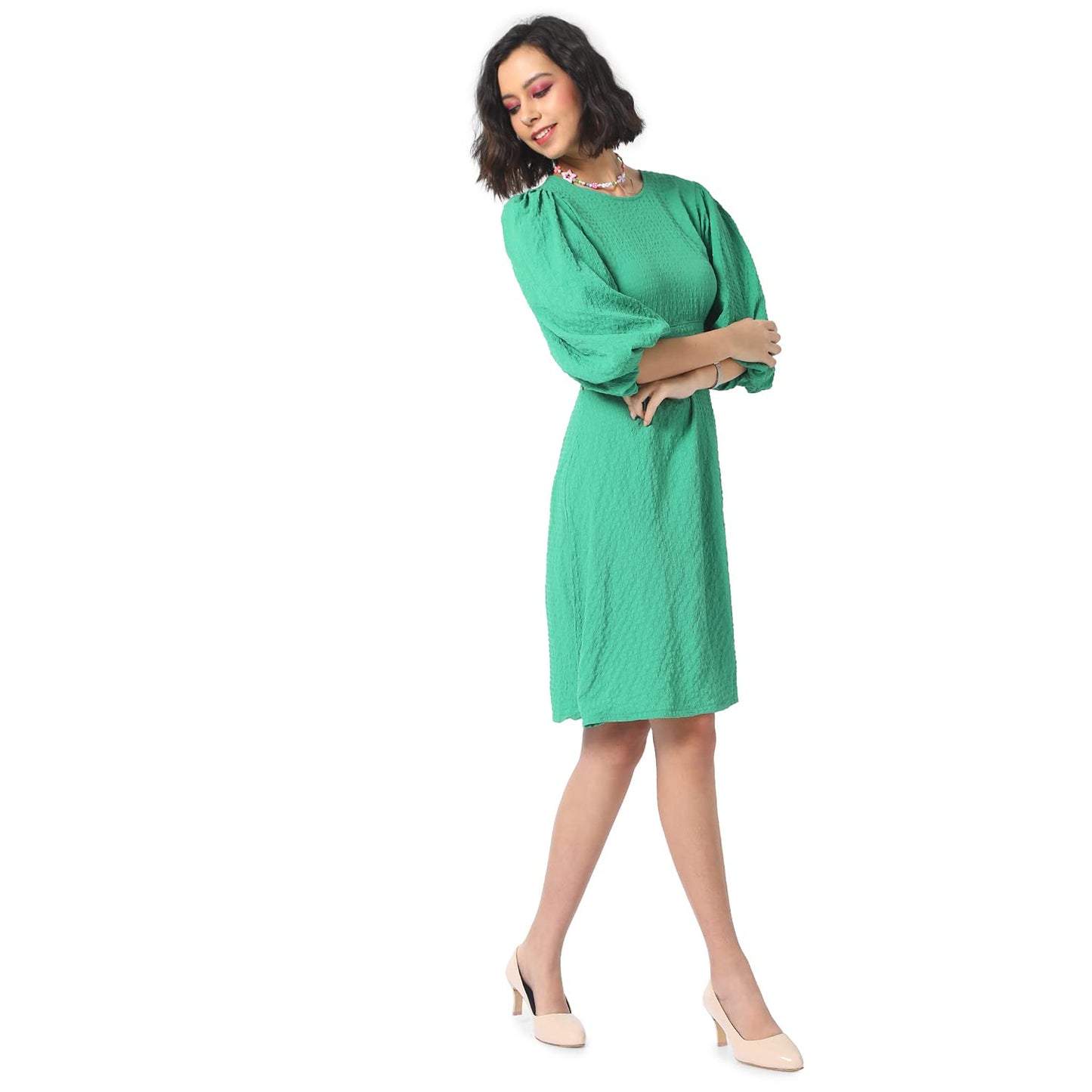 Campus Sutra Women'S Solid Shamrock Green Dress With Cutout Detail For Casual Wear | Quarter Sleeve | Polyester Midi Length Dres
