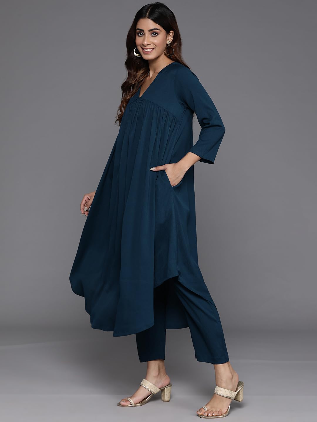 Varanga Women's Silk Solid Straight Shirt