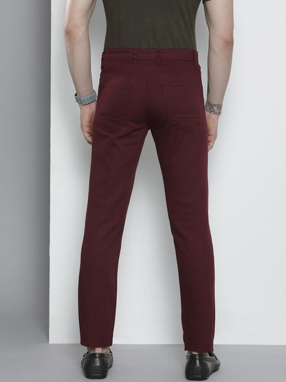 The Indian Garage Co Men Slim Fit Solid Mid-Rise Stretchable Chinos Burgundy