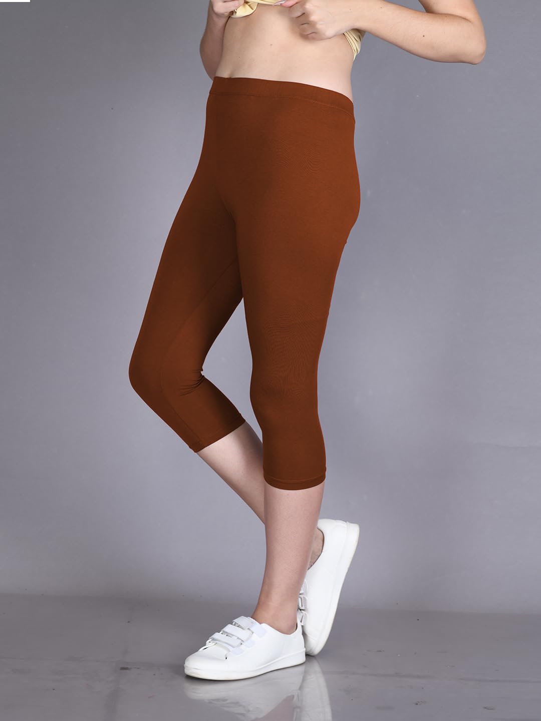 Lyra Women Solid Premium Cotton Capri