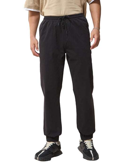 Bewakoof Mens Solid Regular Fit Cotton Blend Joggers_617412_Black_28