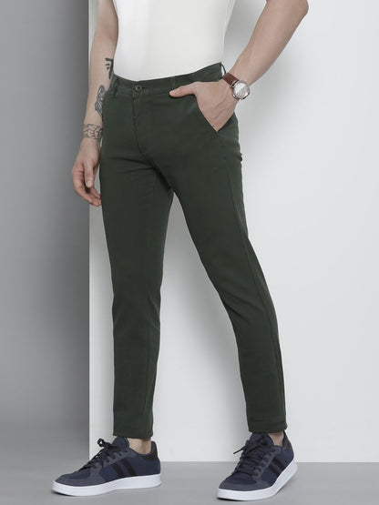 The Indian Garage Co Men Slim Fit Solid Mid-Rise Stretchable Chinos Jungle Green