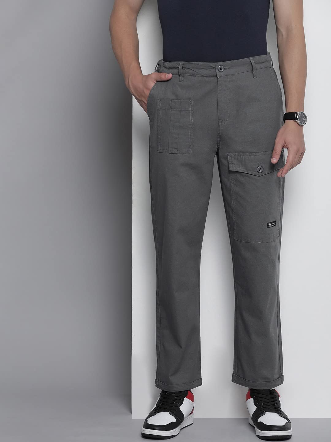 The Indian Garage Co Men Relaxed Fit Solid Mid-Rise Trousers Ash Grey