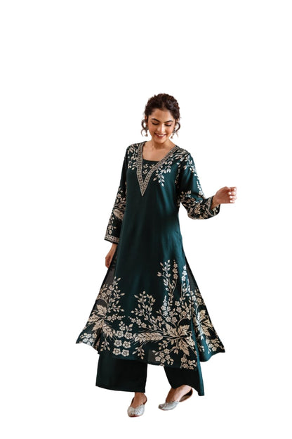ishin Green Rayon Floral Printed Kurta with Solid Pants