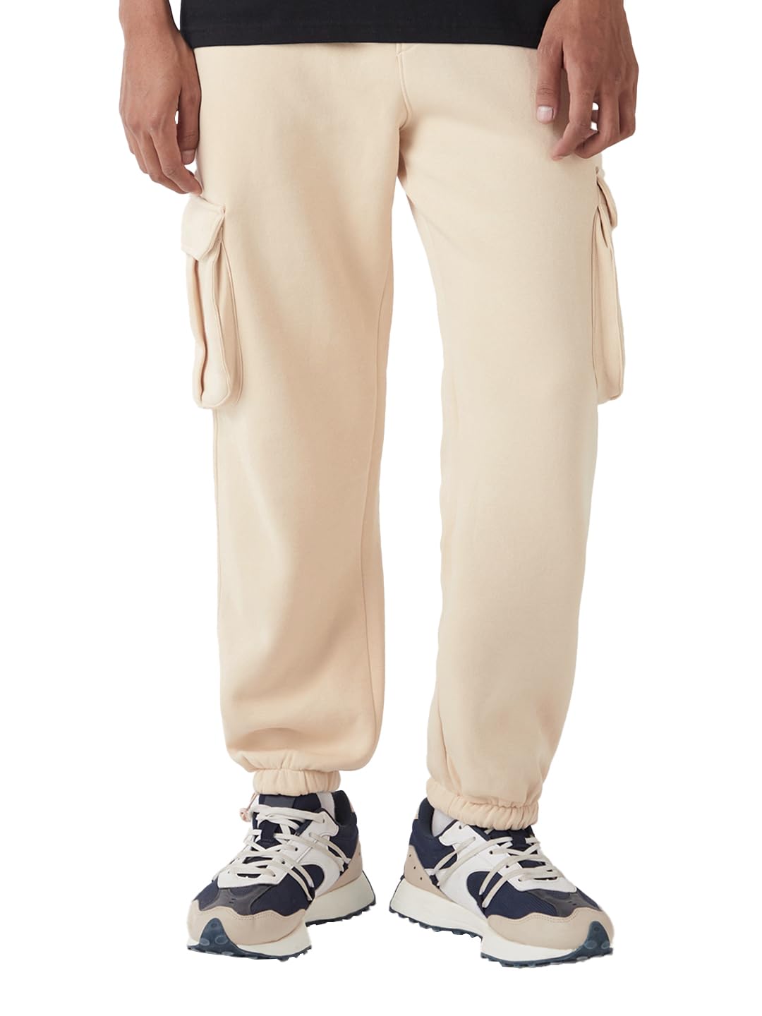 Bewakoof Mens Mid Rise Heavy Duty 1.0 Solid Oversized Fit Fleece Cargo Joggers_646504_Brown_M