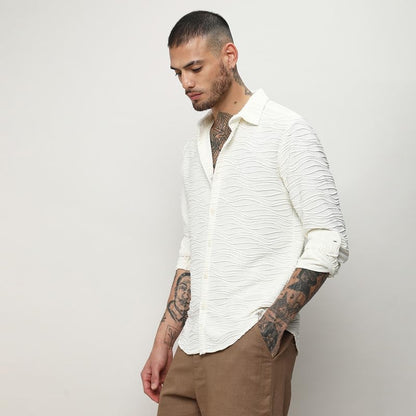 Campus Sutra Mens Ivory White Self-Design Wave Shirt for Casual Wear | Spread Collar | Long Sleeves | Button Closure | Shirt Cr