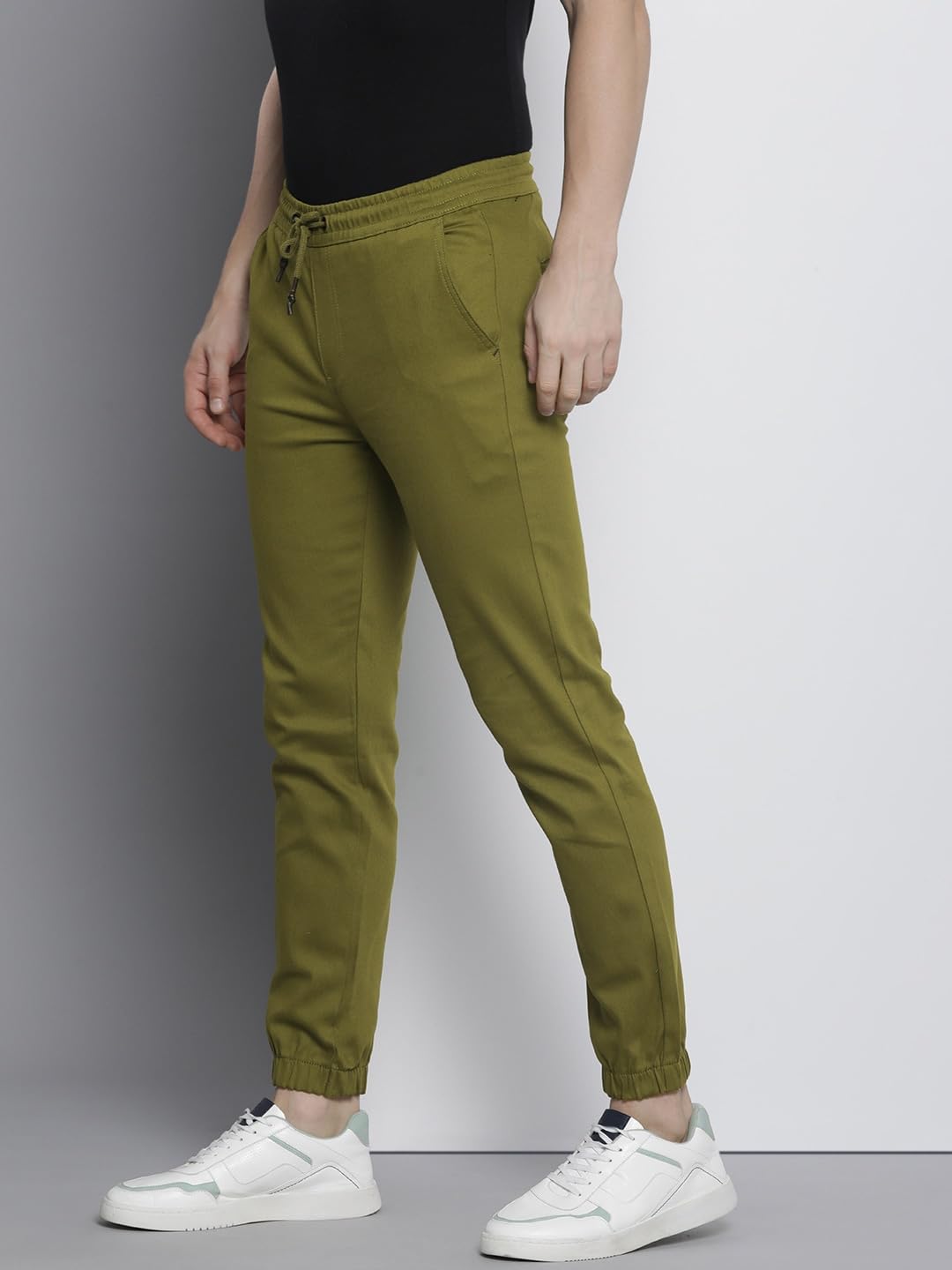 The Indian Garage Co Men Slim Fit Solid Mid-Rise Stretchable Chino Joggers