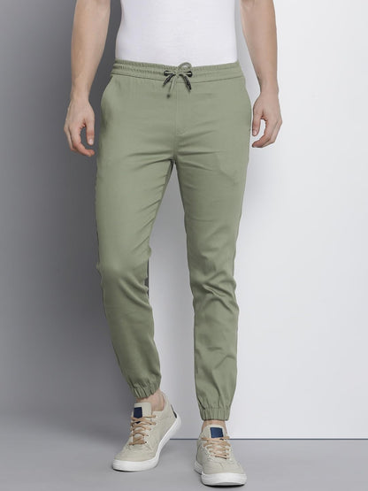 The Indian Garage Co Men Slim Fit Solid Mid-Rise Stretchable Chino Joggers Oil Green