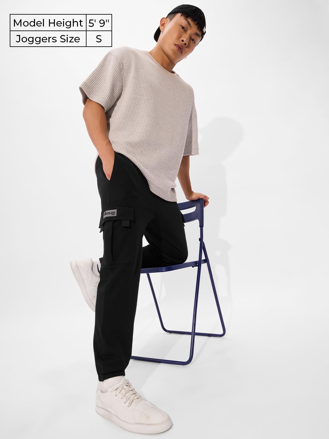 The Souled Store Solids: Jet Black Men and Boys Drawstringed Regular Fit Cotton Blend Cargo Joggers