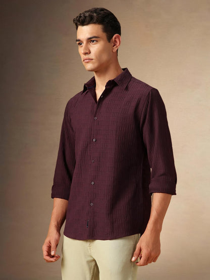 Dennis Lingo Men Textured Cotton Poly Regular Fit Full Sleeves Shirts Maroon