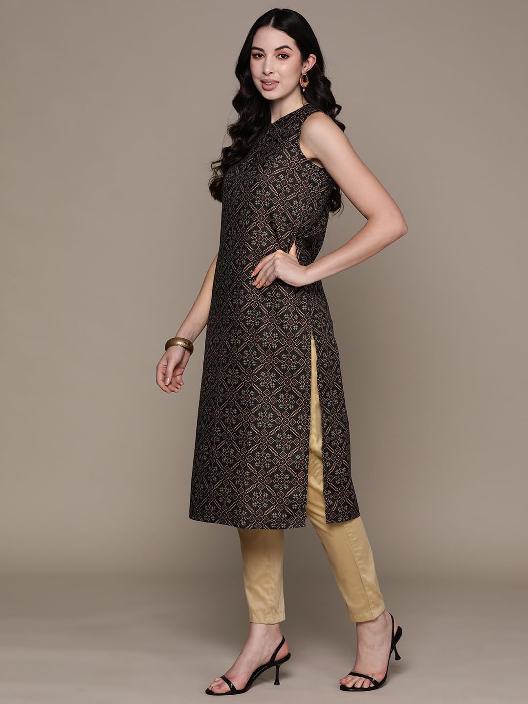 anubhutee Women's Cotton Abstract Black Straight Kurta