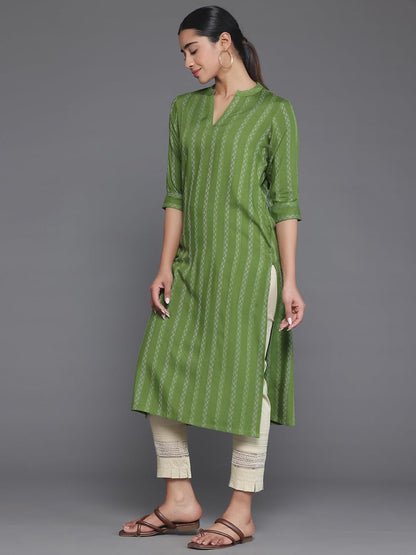 Libas WomenS Rayon Blend Woven Design Straight Kurta (29048_Green