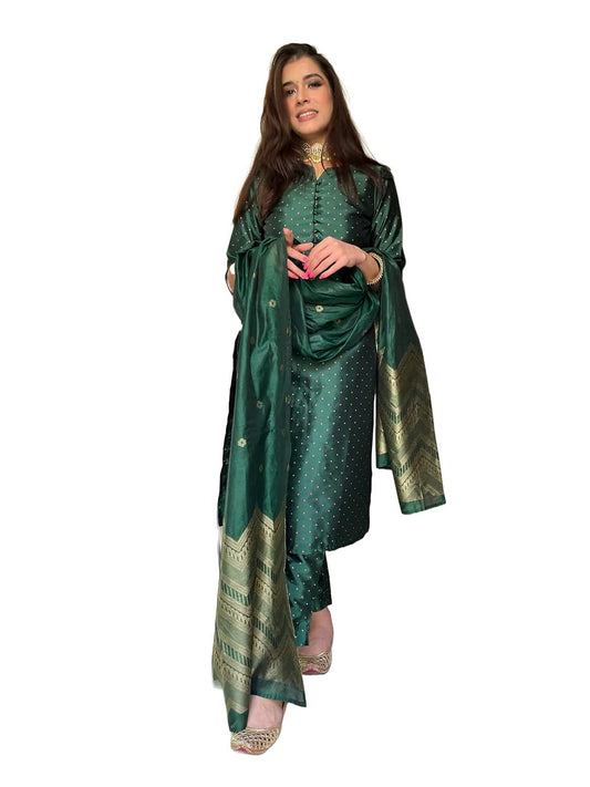 Gosriki WomenS Silk Blend Straight Embellished Kurta With Pant & Dupatta (Tapeta New Green_Xl-Go_Green_X-Large)