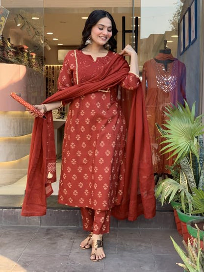 Alvami Women's Viscose Floral Regular Kurta Set