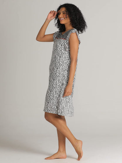 Evolove WomenS Viscose Liva Knee Length Short Night Gown Nighty Dress With Pocket, Super Soft Comfortable (White & Black, Sngry