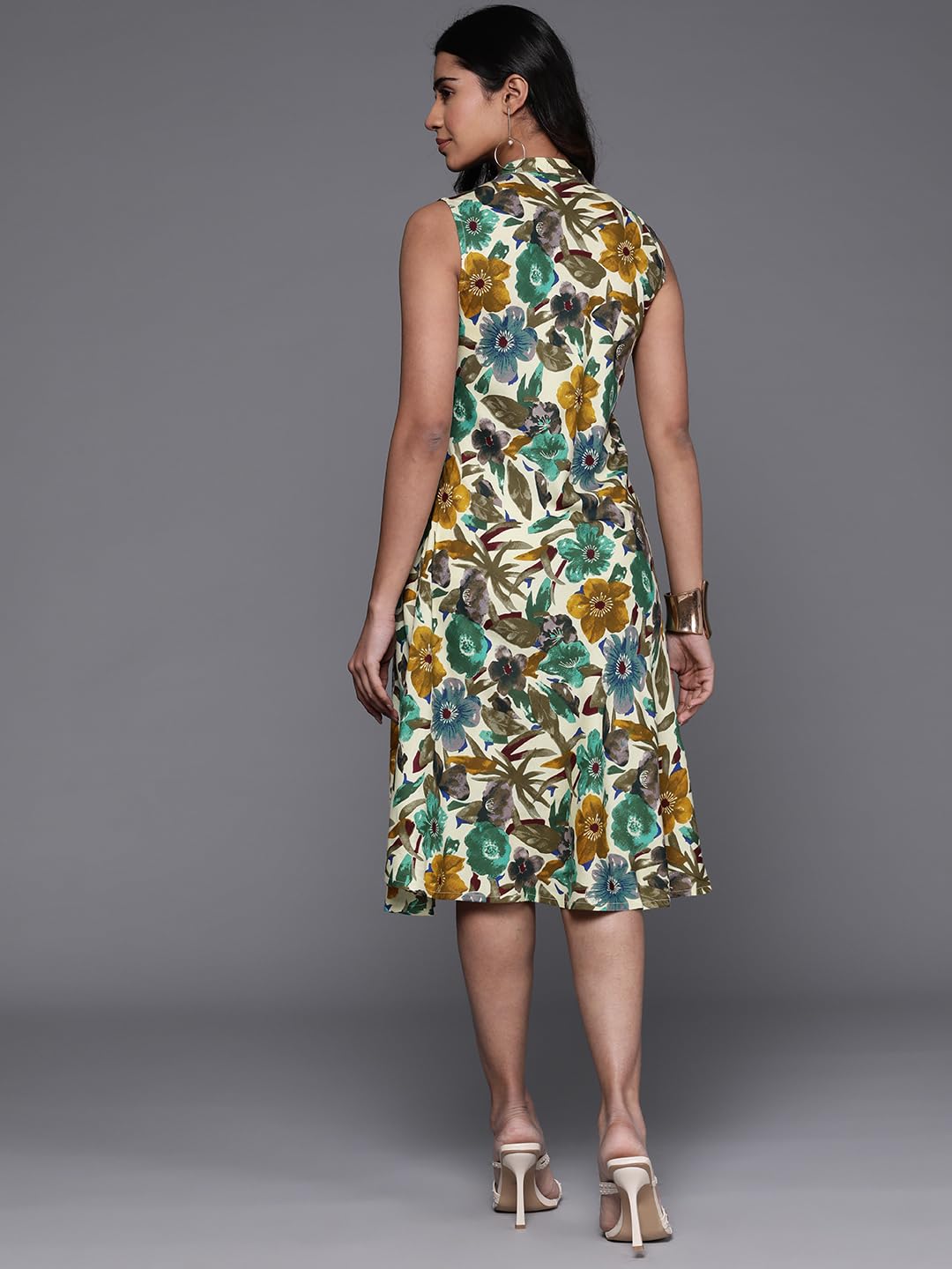 Varanga Women Off White Floral Printed Sleeveless A Line Dress.