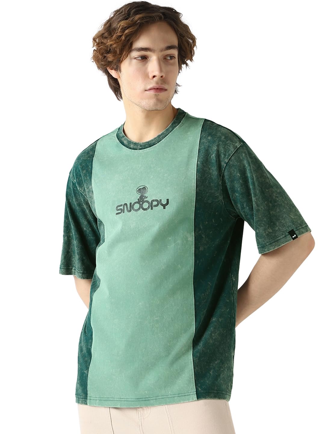 Bewakoof Official Peanuts Merchandise Snoopy Mens Cut & Sew Oversized Fit Half Sleeve Round Neck Cotton T-Shirt_635995_Green_M