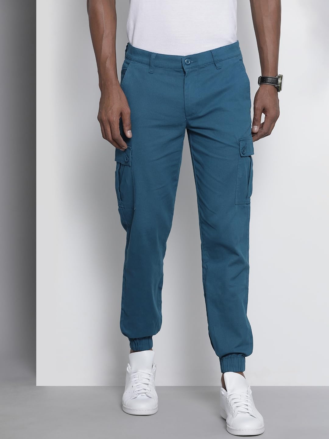 The Indian Garage Co Men Slim Fit Solid Mid-Rise Stretchable Cuffed Cargos