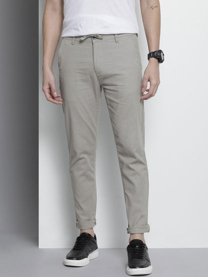The Indian Garage Co Men Slim Fit Solid Mid-Rise Elasticated Linen Trousers Natural Grey