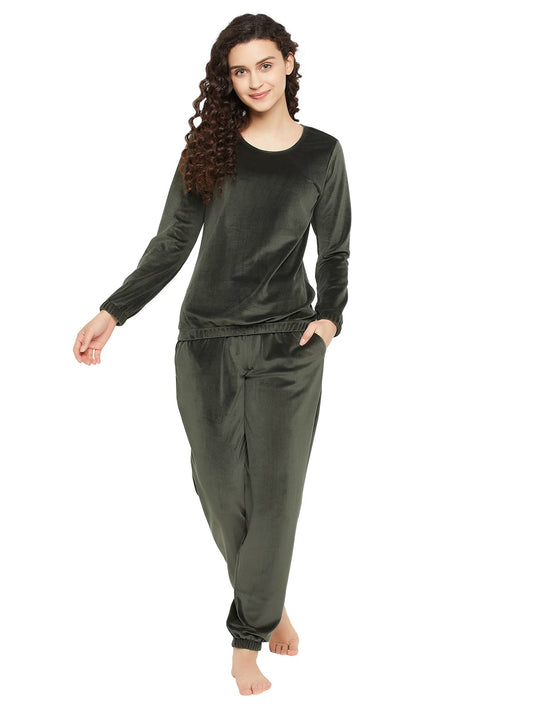 Clovia WomenS Chic Basic Sweatshirt & Joggers Set (Lsw665P17_Green_L)