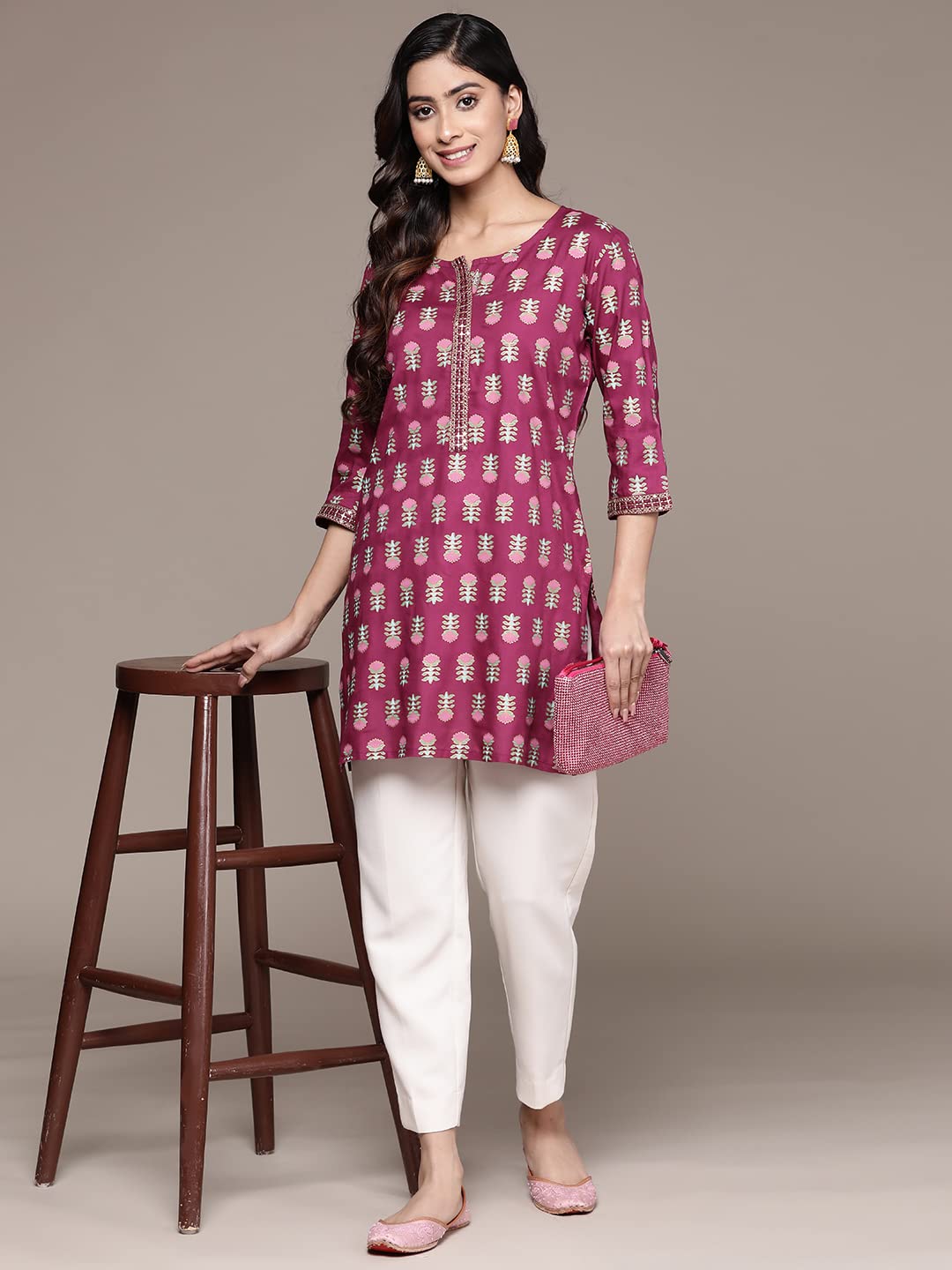 anubhutee Women's Viscose Rayon Magenta Zari Floral Printed Straight Kurti
