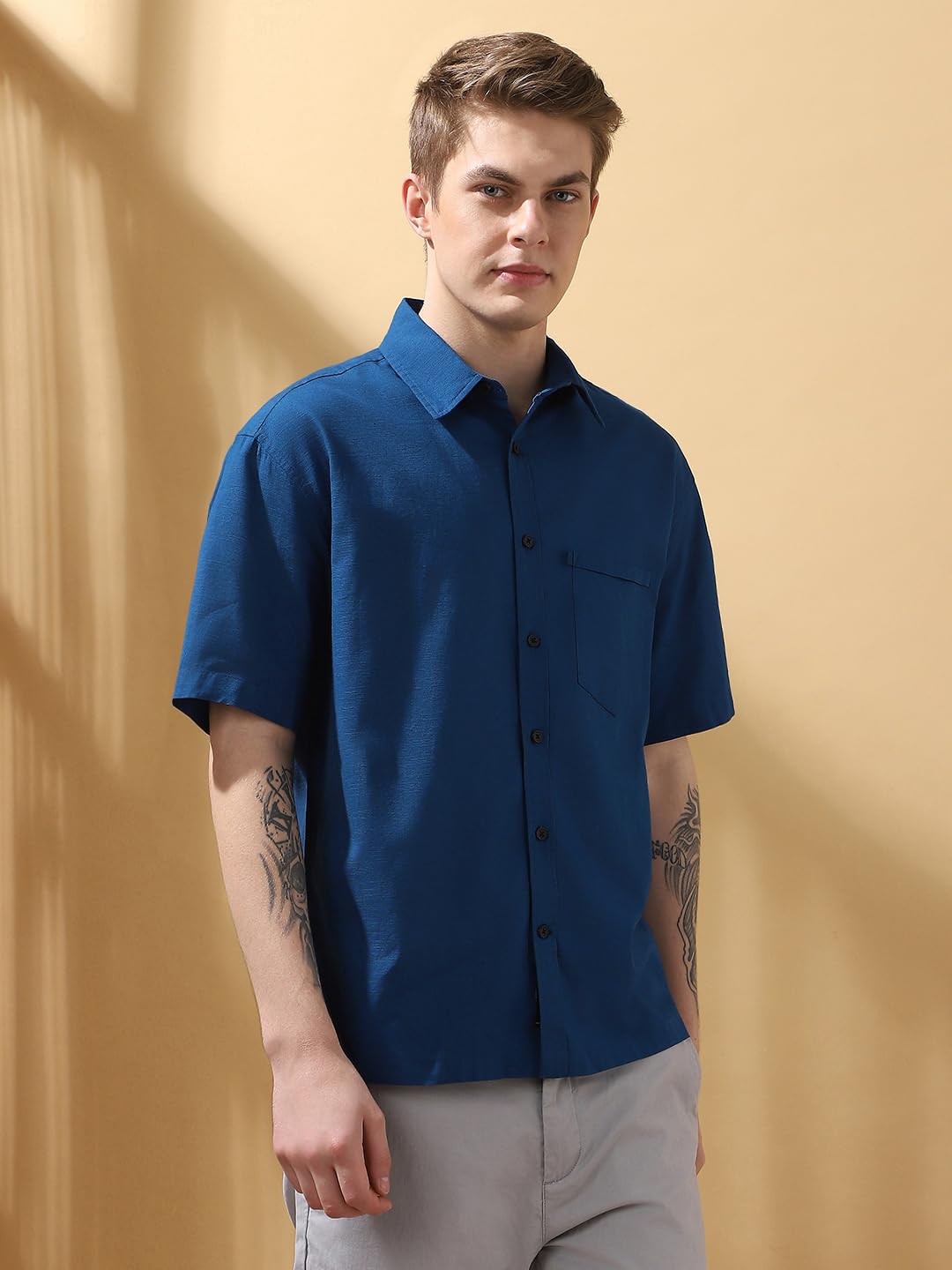 Dennis Lingo Men Relaxed Fit Teal Blue Half Sleeves Cotton Casual Shirt