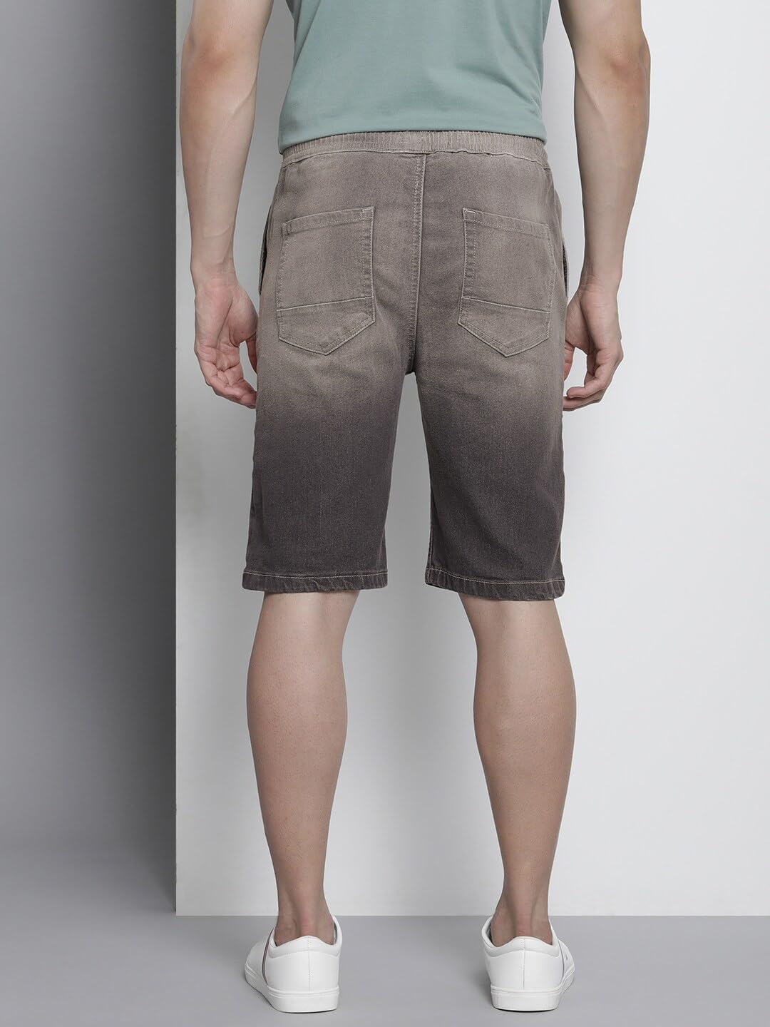 The Indian Garage Co Men Regular Fit Solid Mid-Rise Denim Shorts