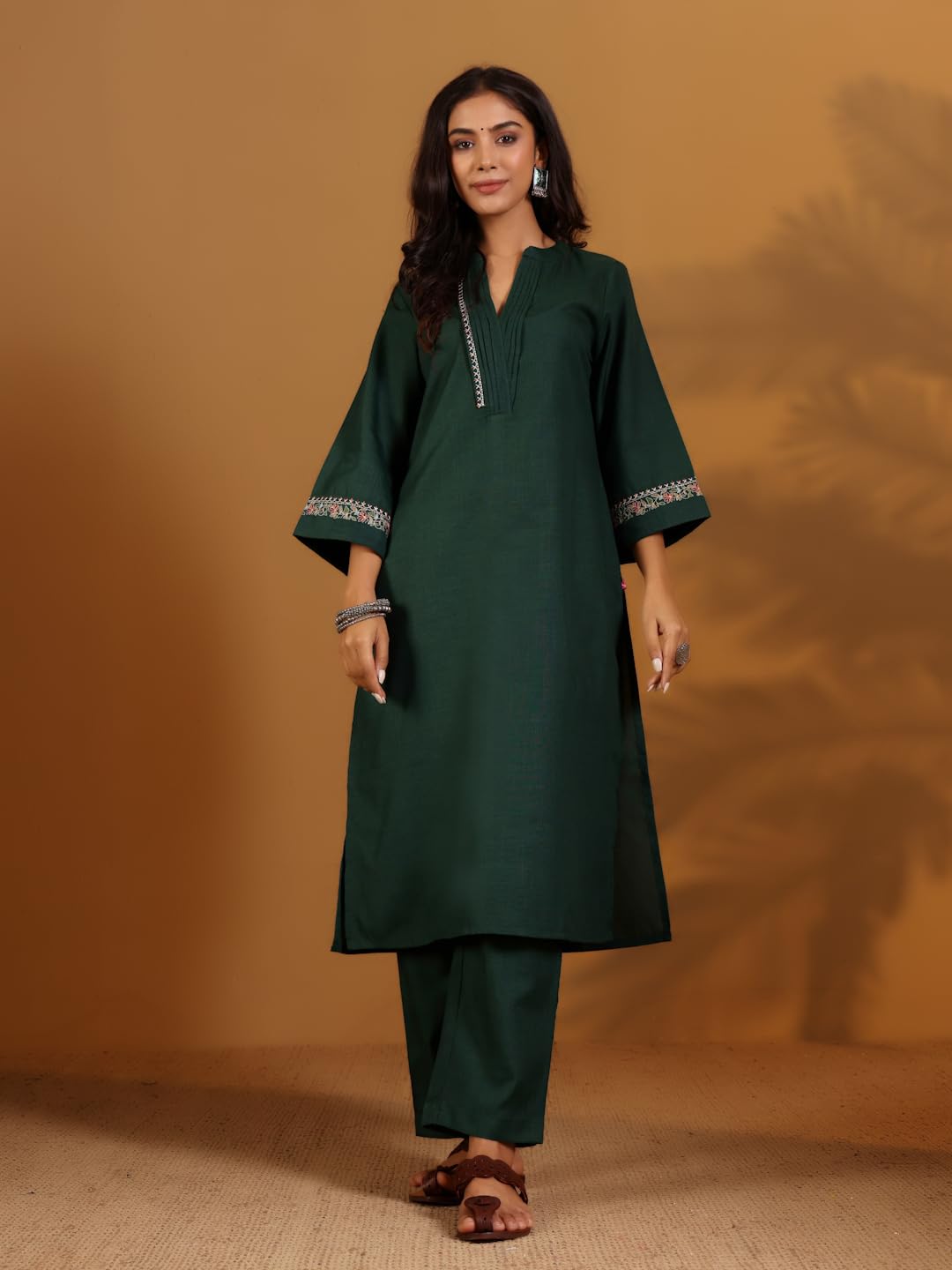 Varanga Thread Embroidered With Pleated Deatialing Flared Sleeve Kurta With Trouser Green