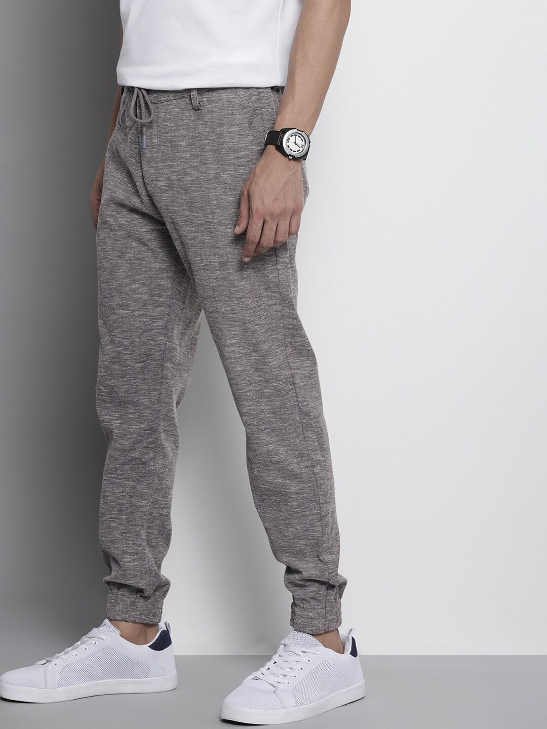 The Indian Garage Co Men Slim Fit Solid Mid-Rise Cuffed Joggers Charcoal
