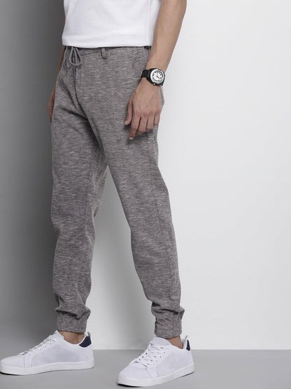 The Indian Garage Co Men Slim Fit Solid Mid-Rise Cuffed Joggers Charcoal