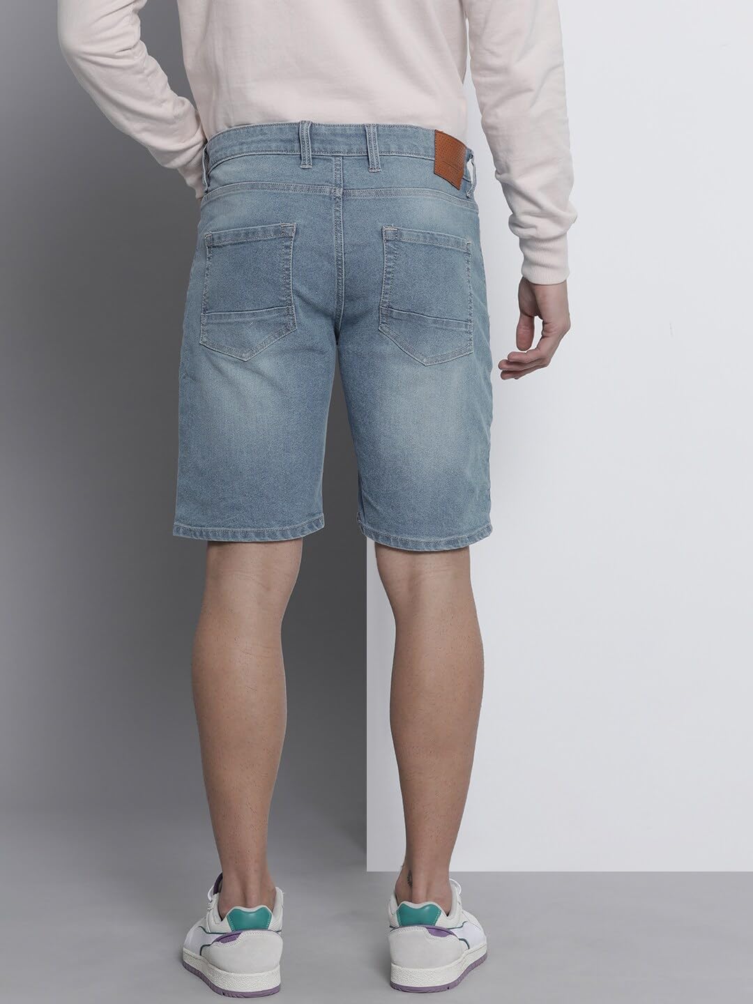 The Indian Garage Co Men Slim Fit Two Toned Mid-Rise Denim Shorts