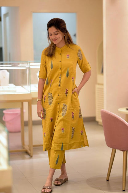 GoSriKi Women's Straight Printed Viscose Kurta with Trousers, Size 48, Yellow - Model Barkat Yellow-VKS01-GS