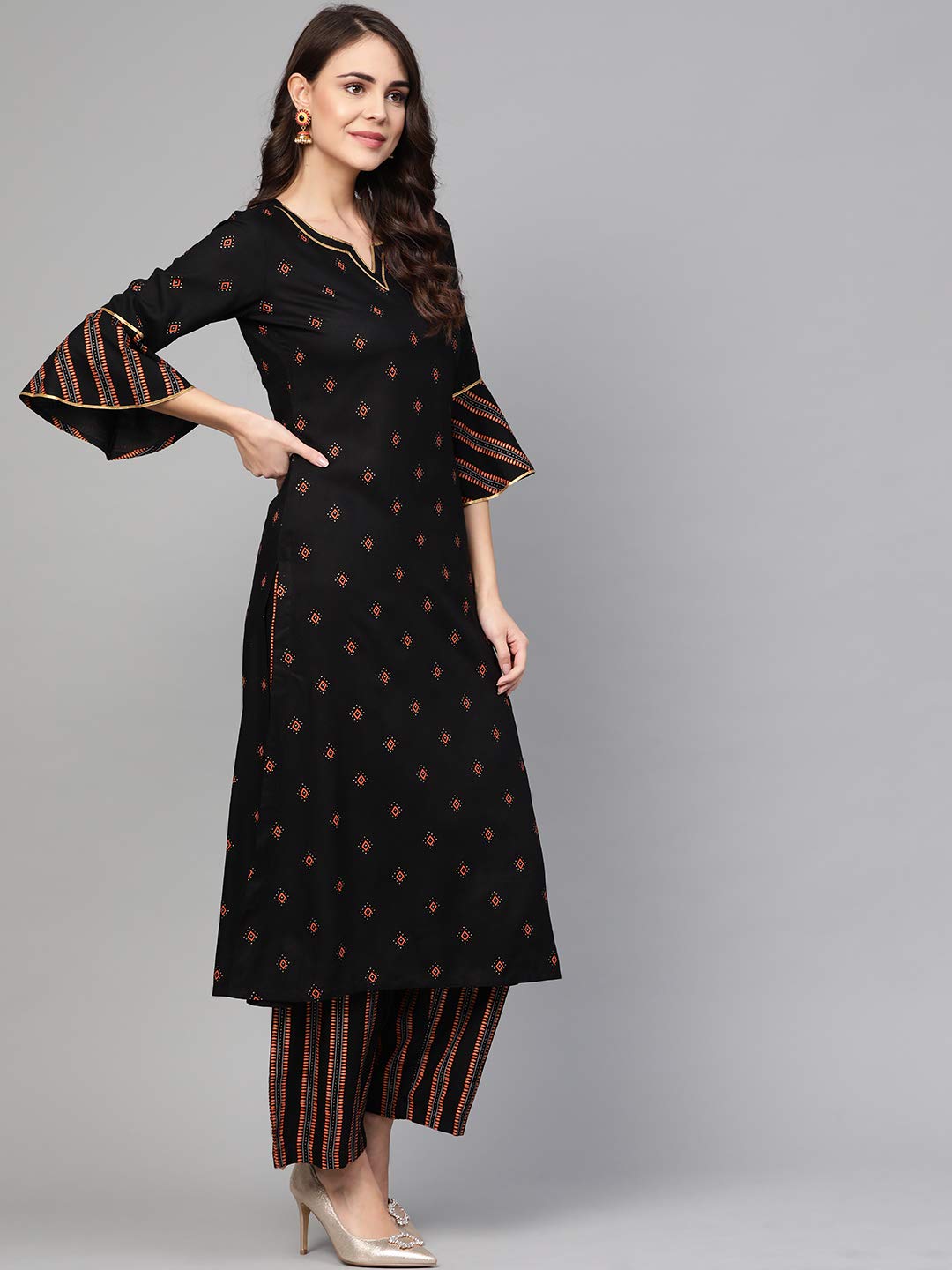 idaLia Women's Black Gold Printed Rayon Kurta Set
