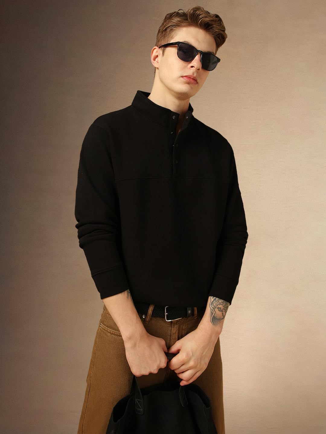 Dennis Lingo Men Regular-Fit Cotton Full Sleeves Solid Sweatshirt Black