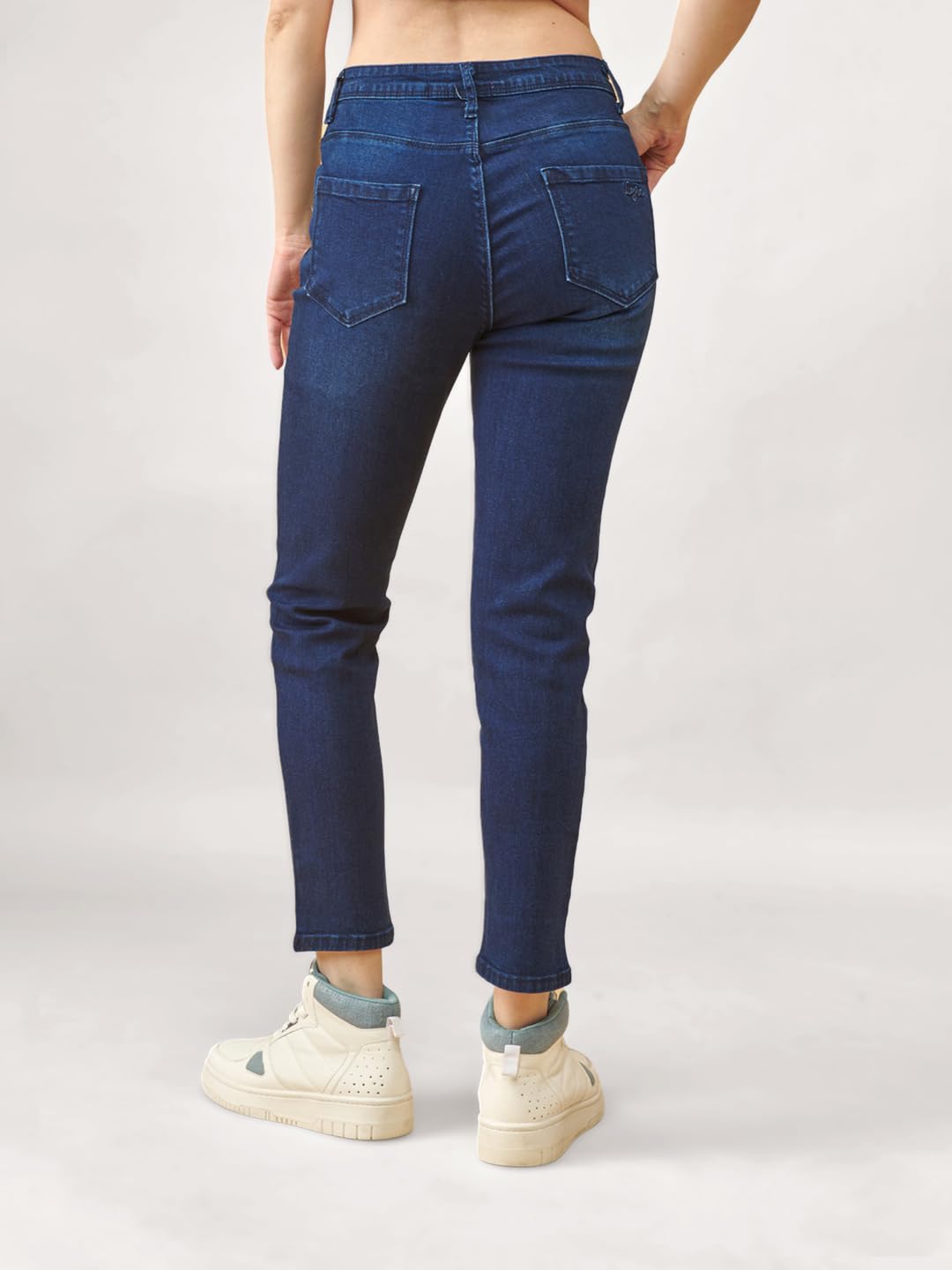Lyra WomenS Mid-Rise Slimfit Ankle Length Jeans|Stretchable Fabric For Comfort|Trendy & Stylish Denim|Size - 32