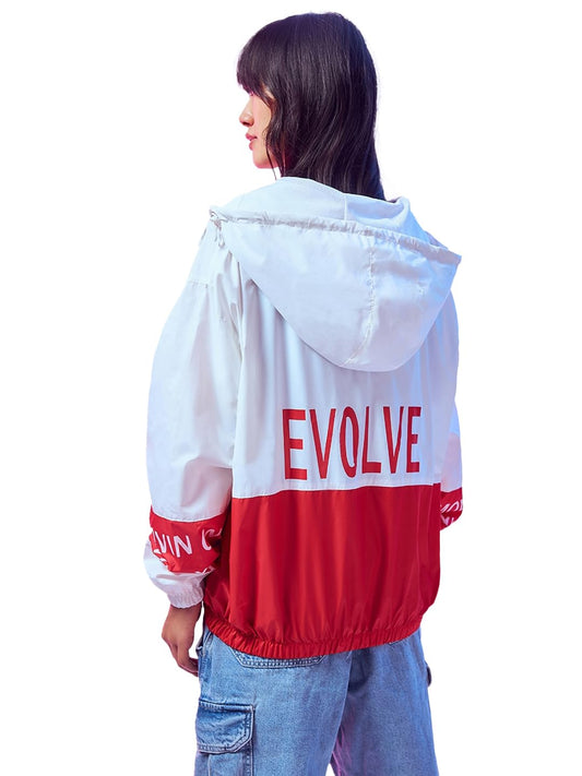 Bewakoof Air 1.0 Womens Color Block Super Loose Fit Full Sleeve Hooded Neck Nylon Windcheater Jacket_ 596369 White Small, Stand