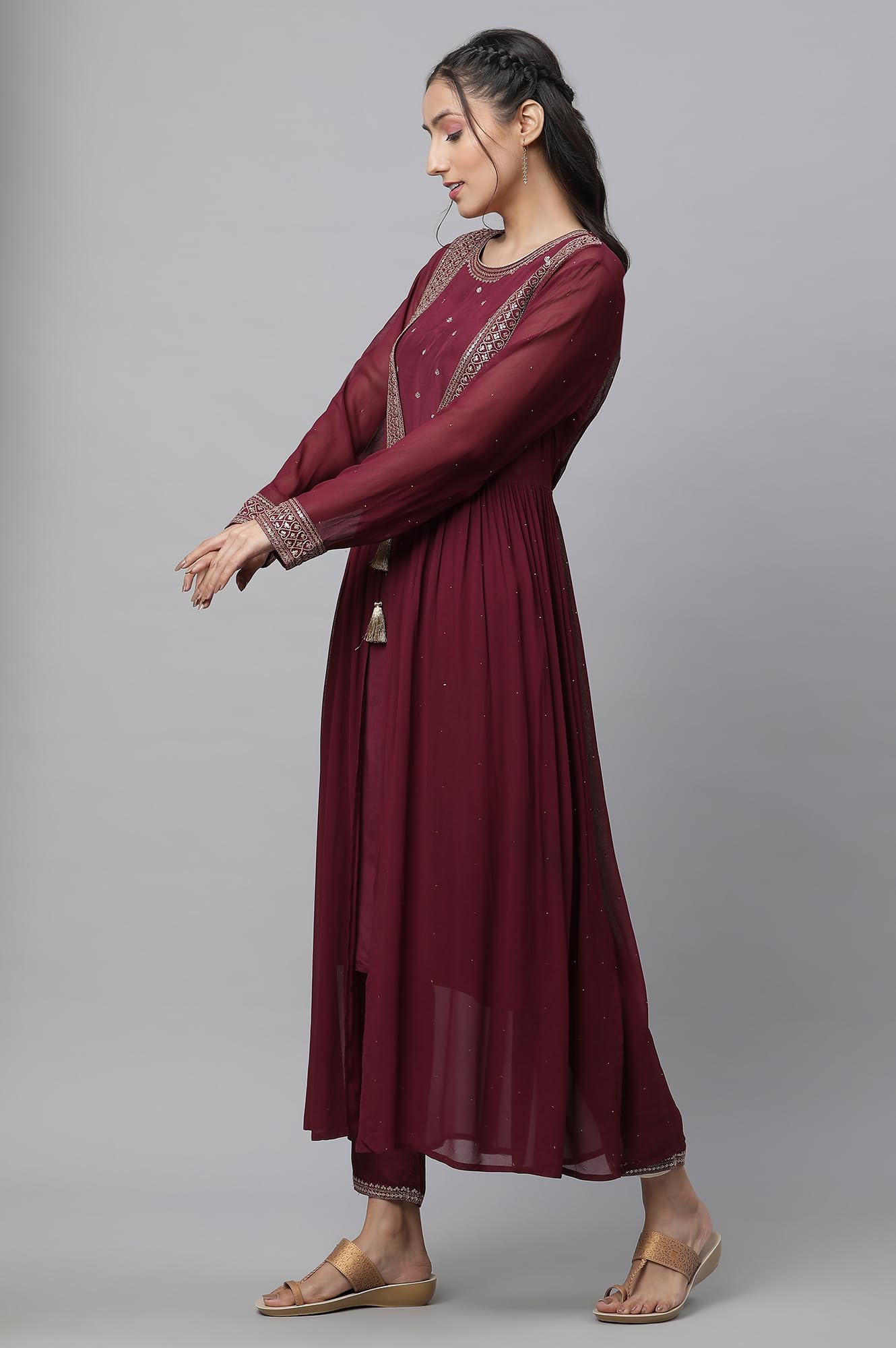 Aurelia Women Kurta, Gillet & Pant
