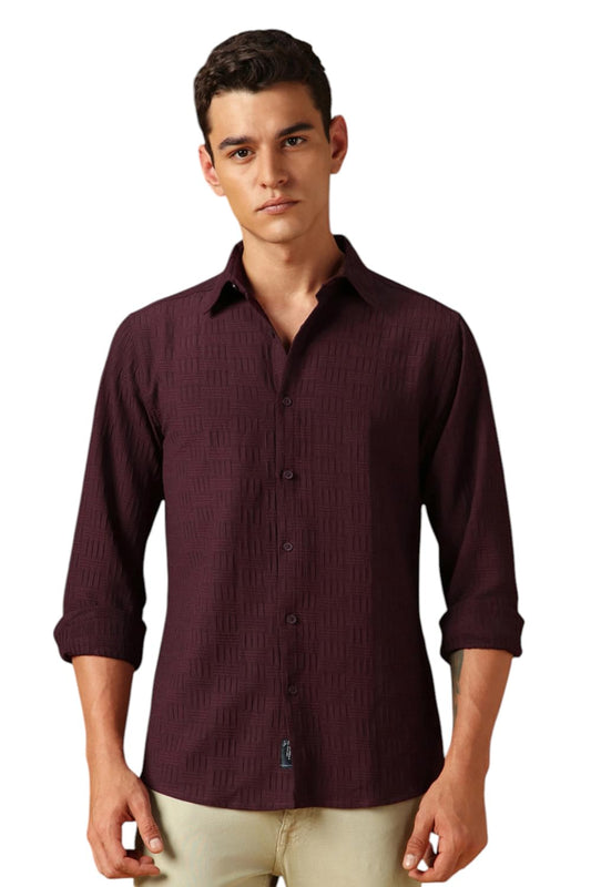 Dennis Lingo Men Textured Cotton Poly Regular Fit Full Sleeves Shirts Maroon