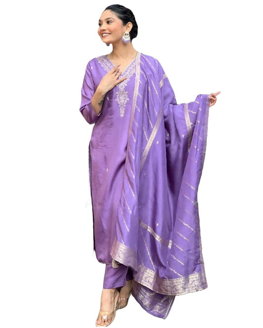 Gosriki WomenS Rayon Viscose Embroidered Straight Kurta With Pant & Dupatta (Paritosh Purple-Gs_Xxl_Purple_Xx-Large)