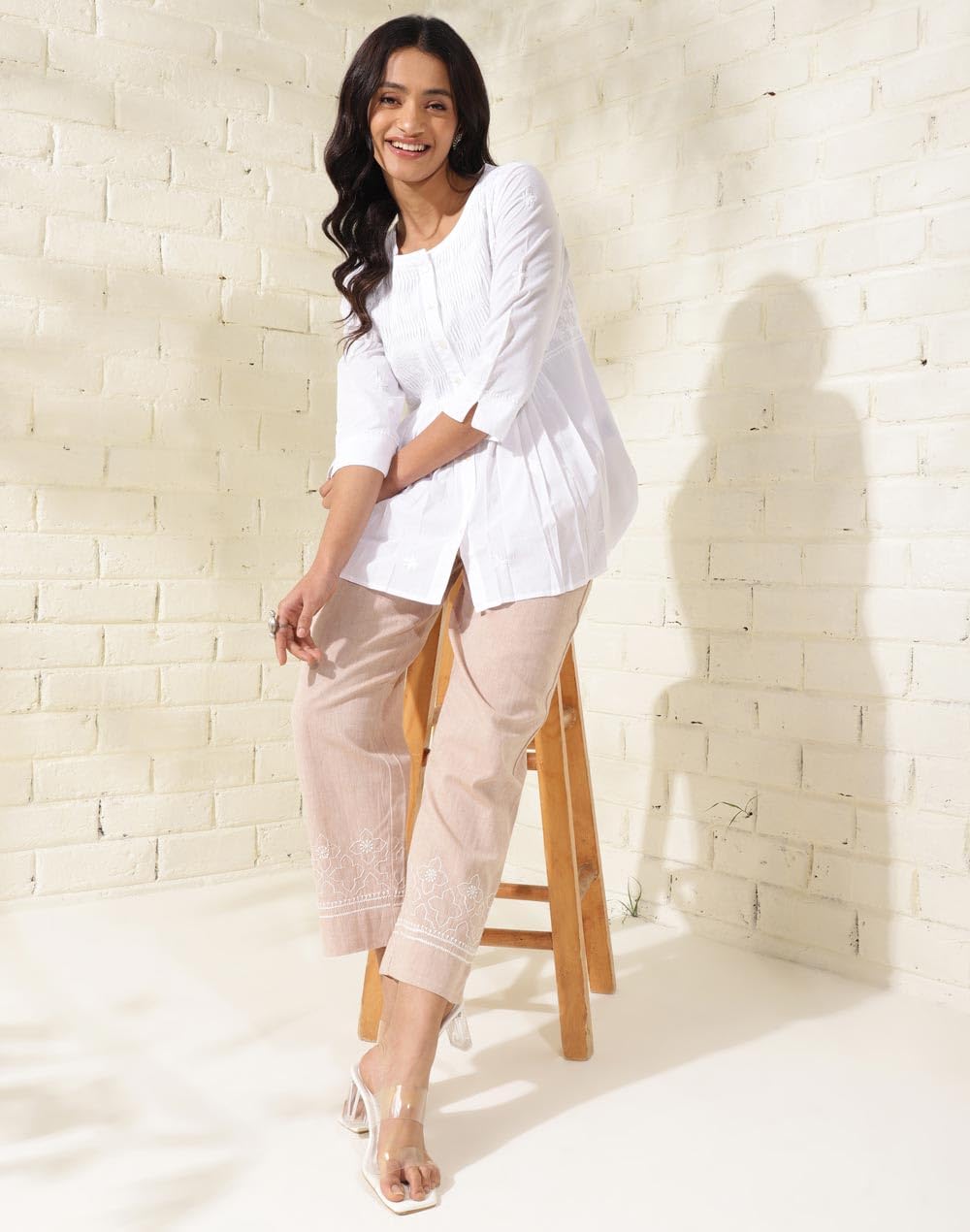 Fabindia WomenS Embroidered Regular Fit Tunic (2118006White_White