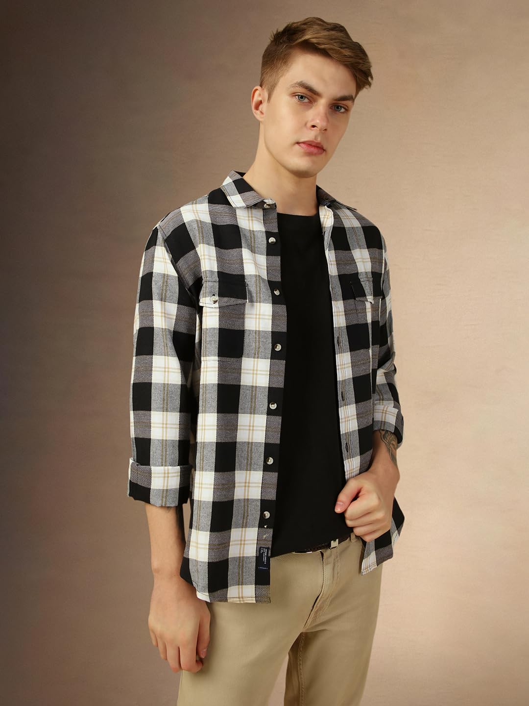 Dennis Lingo Men Black Checks Relaxed Fit Full Sleeve Spread Collar Shirt