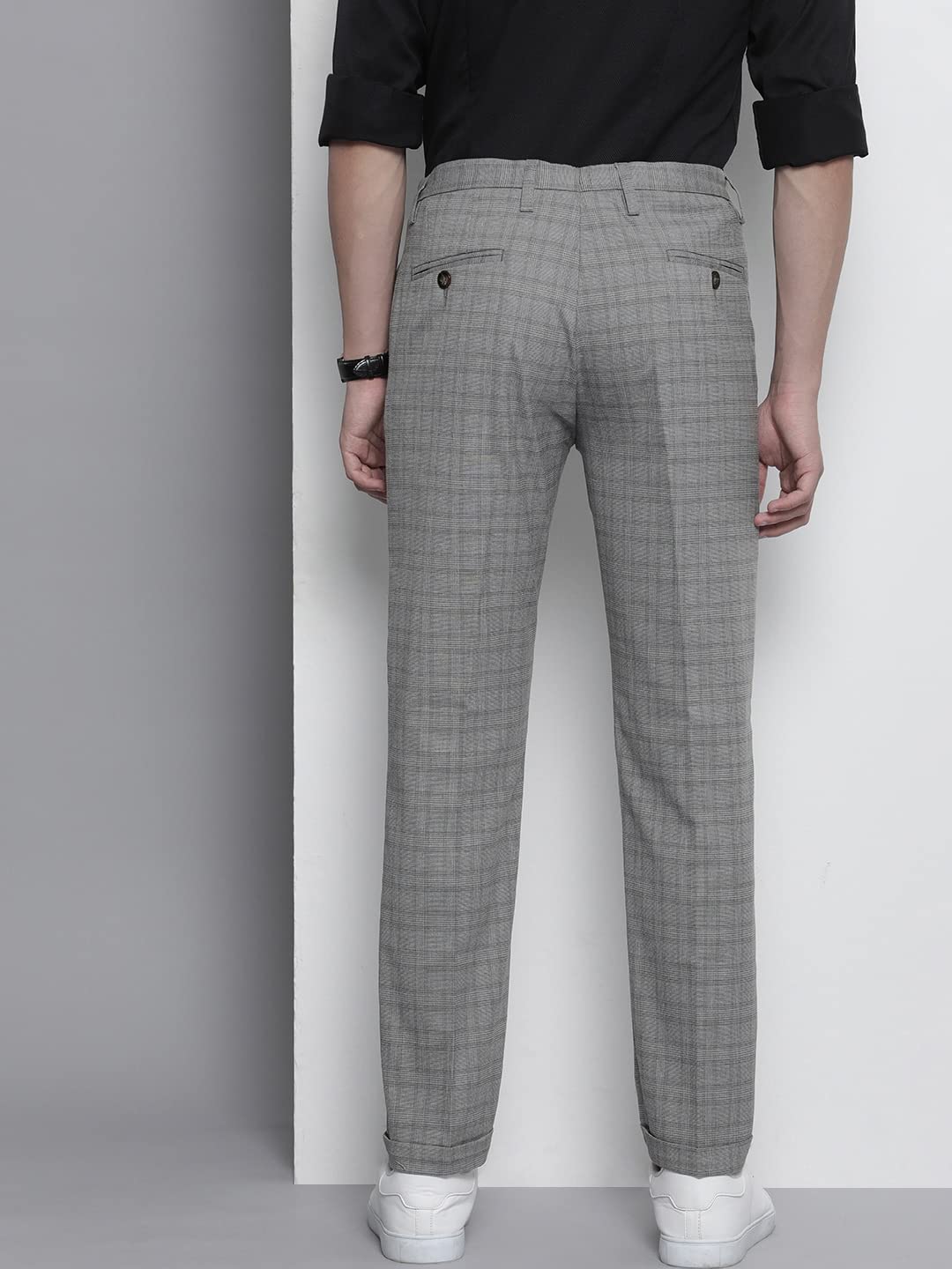 The Indian Garage Co Men Regular Fit Solid Mid-Rise Stretchable Trousers Grey