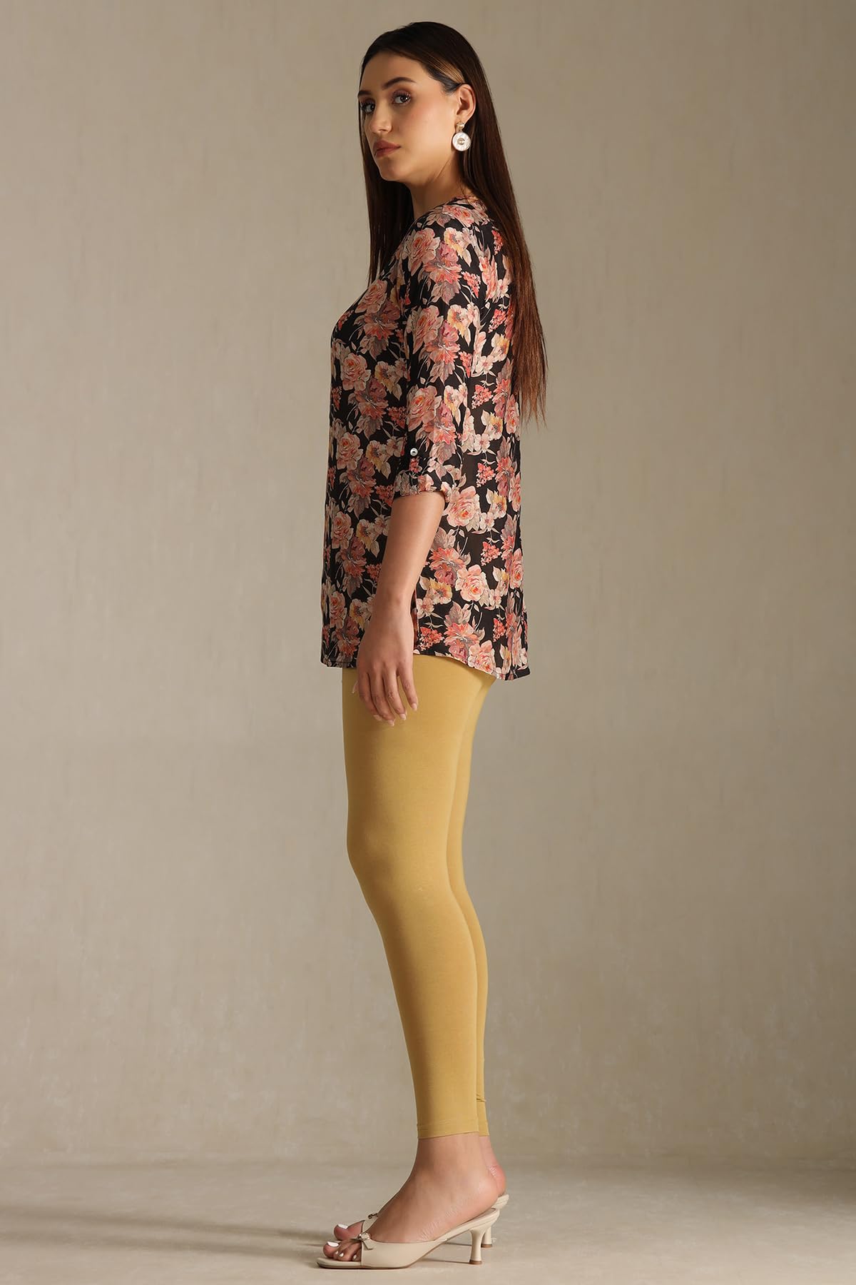 Soch Women Gold Cotton Leggings