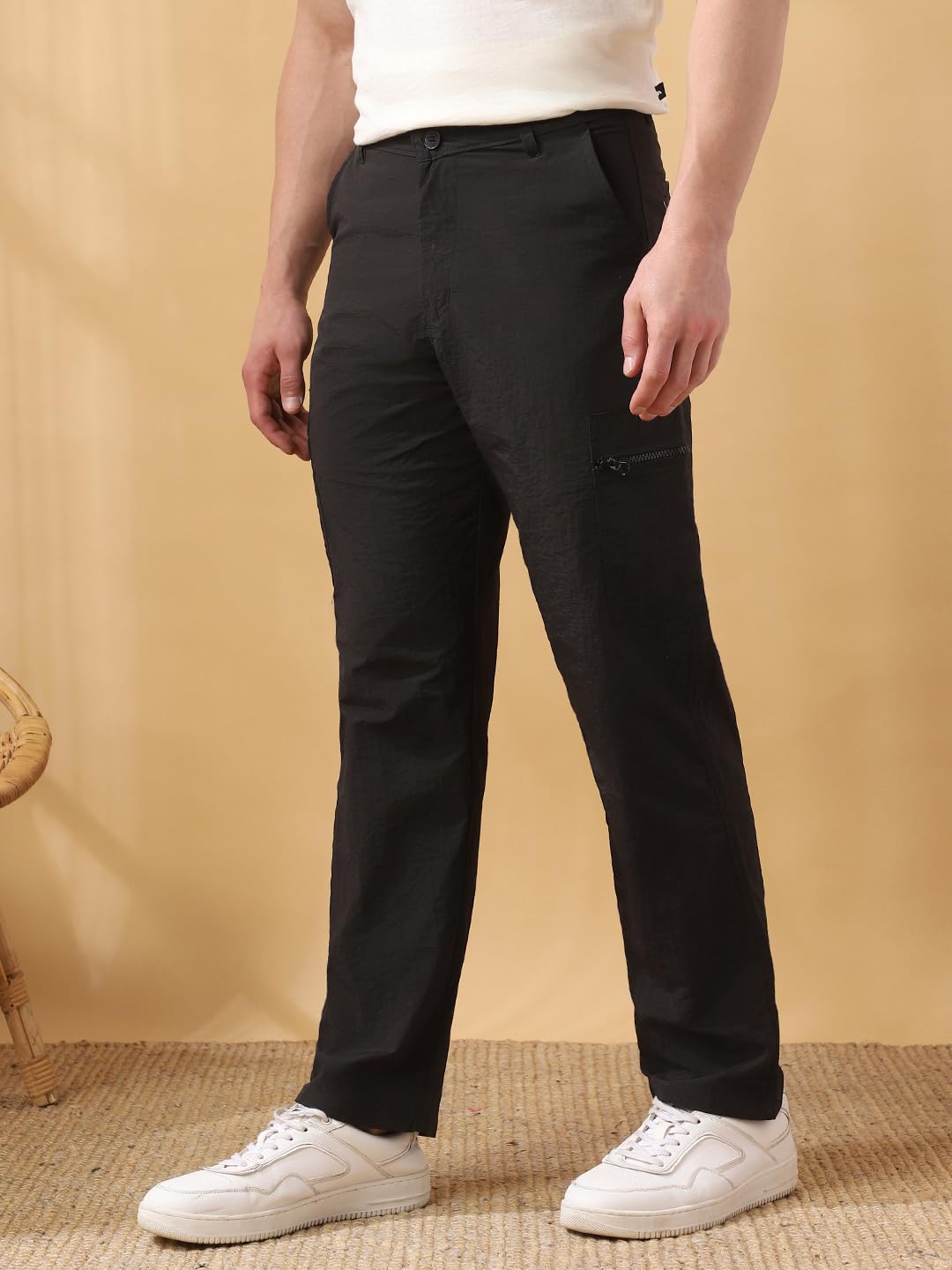 Dennis Lingo Men Solid Nylon Mid Rise Straight fit Cargo Trouser